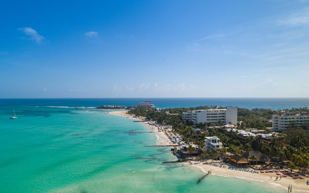 Isla Mujeres in One Day: Ferry or Boat Tour?