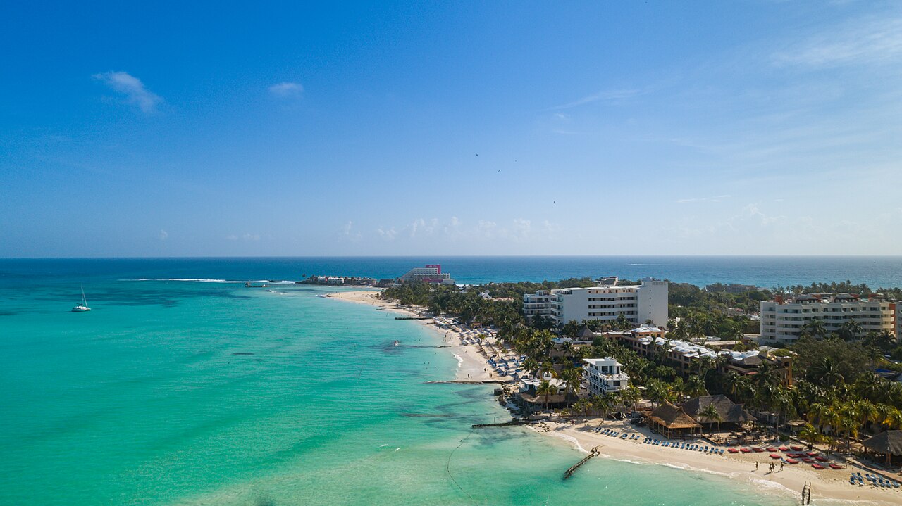 Vista aérea de Playa Norte en Isla Mujeres, fotografiada en marzo de 2018