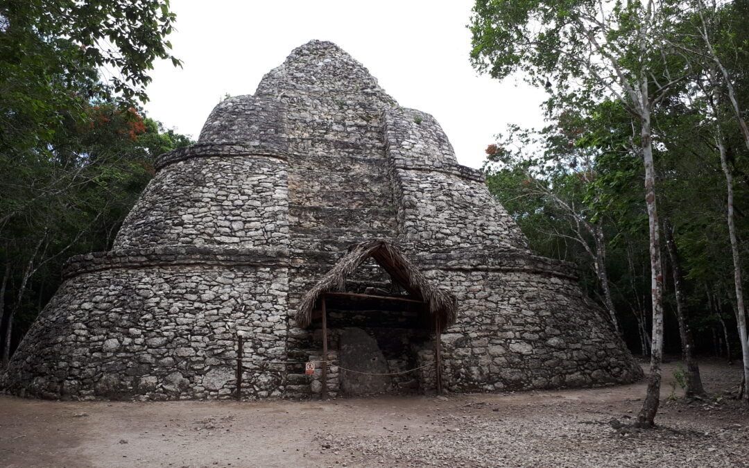 Cobá a pie, en bicicleta o en triciclo: organiza tu visita